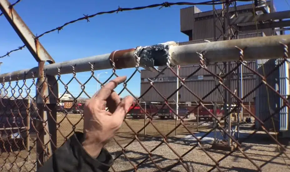 Explosion shows effects of an improperly grounded fence