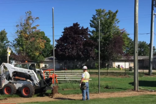 Lobo Extreme pulls and handles tall posts with ease