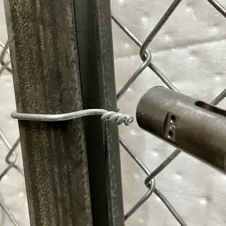 How Easy Twist Fence Ties differ from Twist Tight Fence Ties